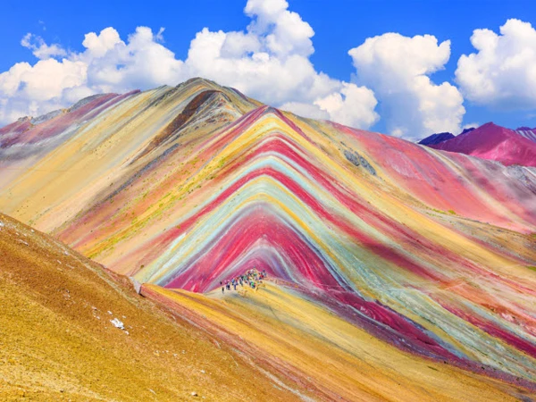 Tourist travel 12 countries in one day, breaking world record