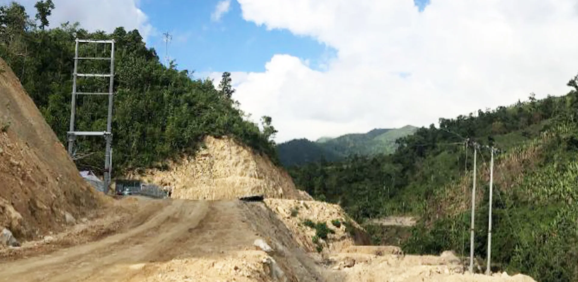 Công trình đường dây và trạm biến áp cấp điện thi công cho thuỷ điện Van Hồ