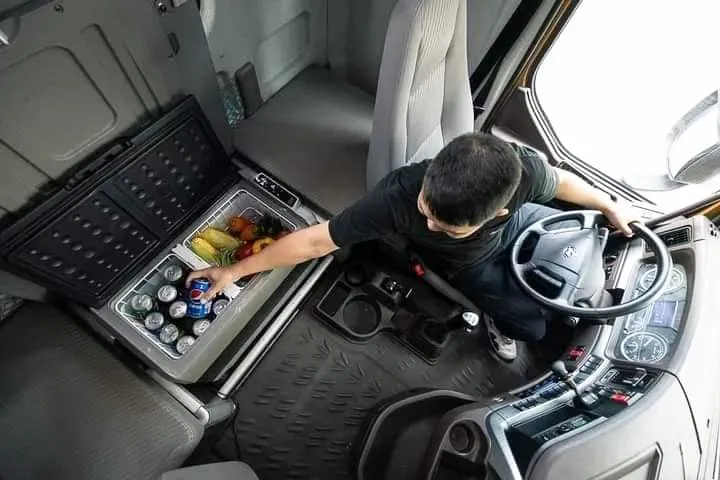 tủ lạnh mini ô tô