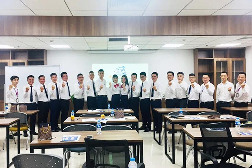 Một số hình ảnh tranning sản phẩm tủ lạnh xe hơi tại Alpicool Việt Nam